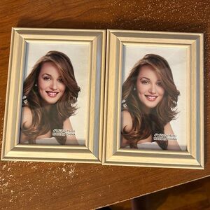 Bundle of 2 photo frames